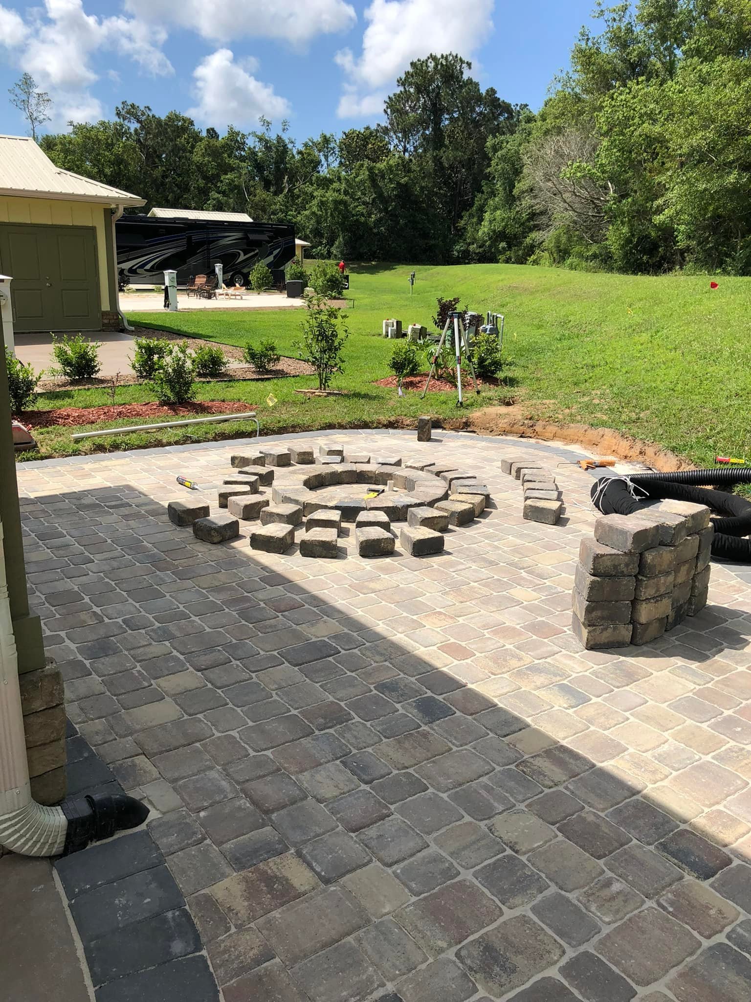 Stunning outdoor kitchen, a result of expert landscape construction.